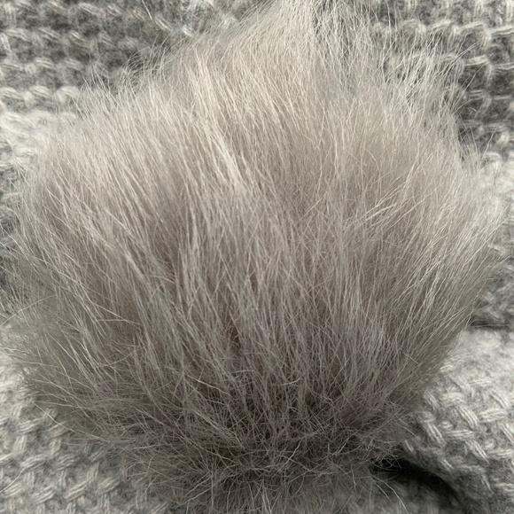 Ugg 100% Cashmere Grey Hat Aislinn Honeycomb Knit Pom Beret $125.00 - Picture 14 of 16